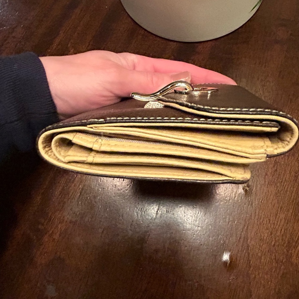 Kate Spade Wallet - Picture 7 of 7